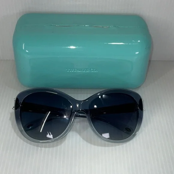 Woman’s Tiffany sunglasses cat eye TF 4048-B 8108/4L Woman main image 2
